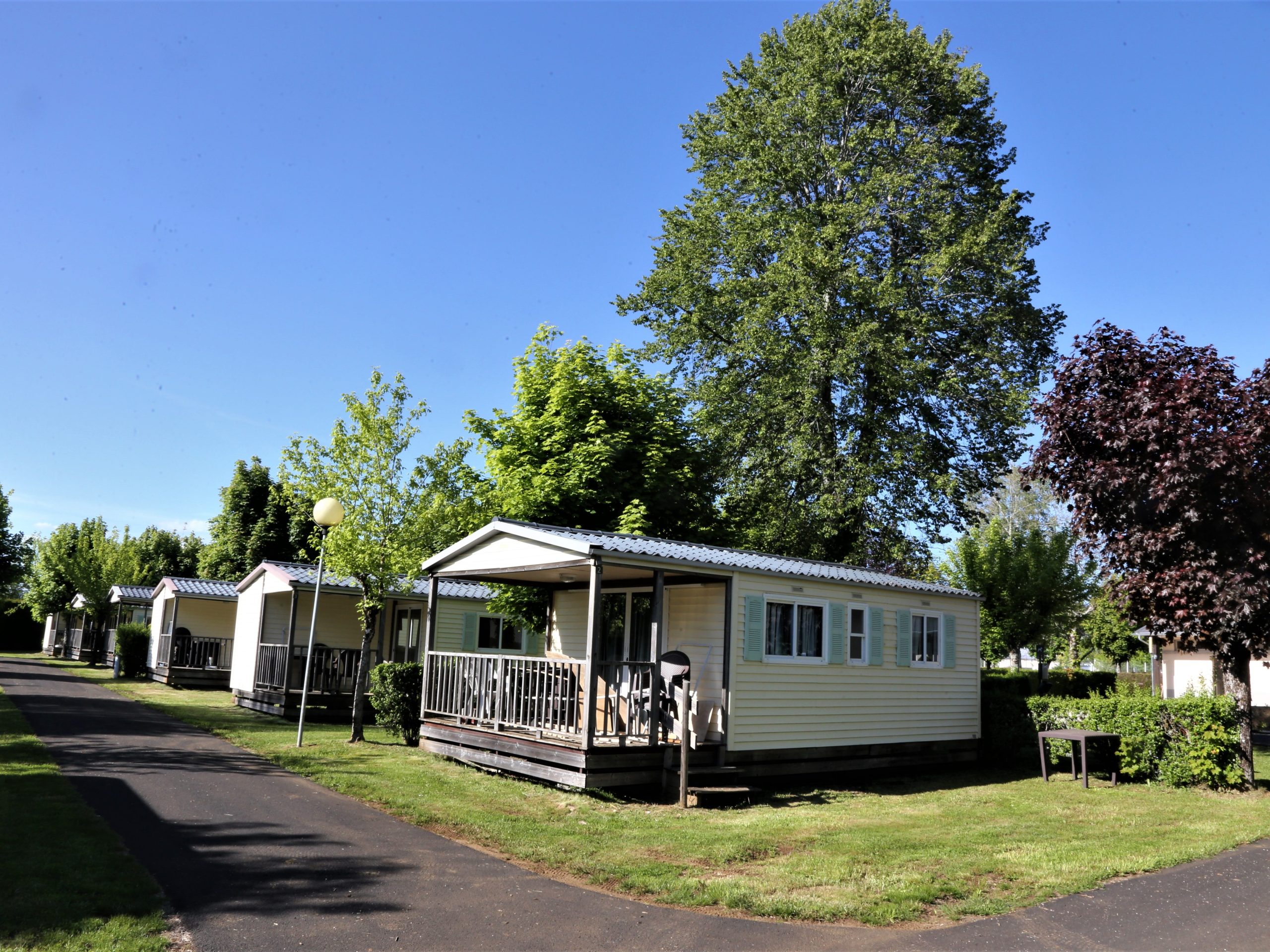 Mobil-homes au camping de pleaux Cantal