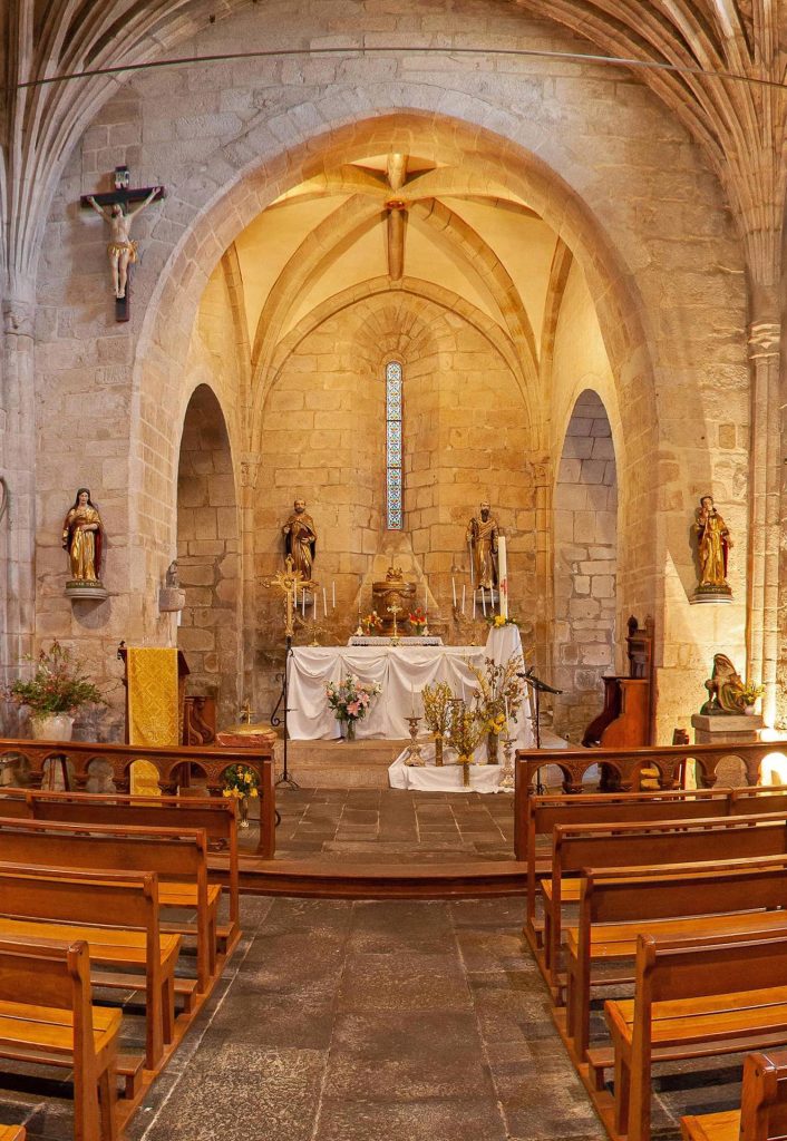 Eglise Pleaux